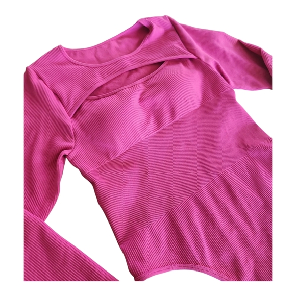 Magenta Long Sleeve Bodysuit – Size Large, Padded Cups, Stretch Fit, No Tags - Picture 6 of 7